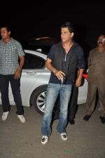 Shahrukh Khan snapped during photoshoot at Mehboob Studios in Mumbai on 6th Aug 2013 (50).JPG